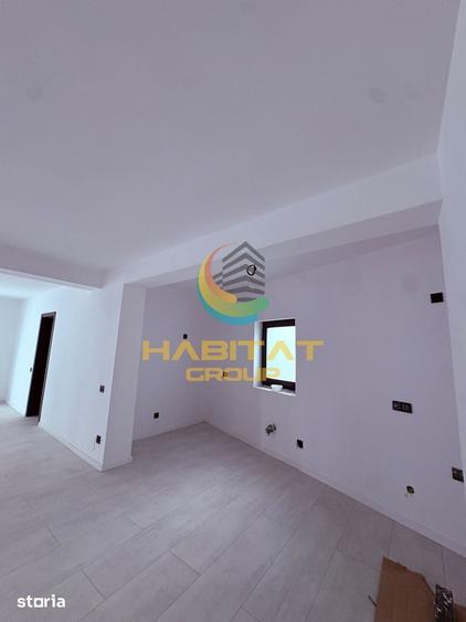 Casă cu 5 camere cu Teren 175 Mp în Văcăresti