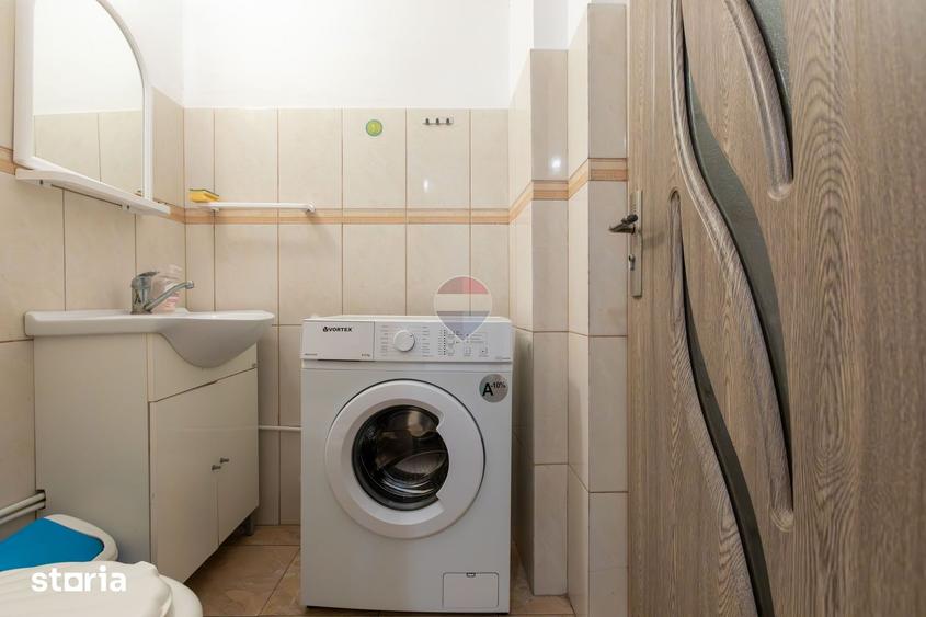 Apartament cu 3 camere decomandat în Mioriței