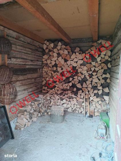 Casă cu 7 camere cu Teren 1123 Mp în Zăbala