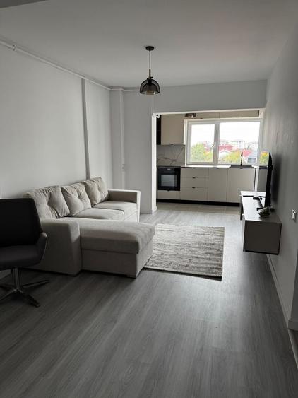 Apartament cu 2 camere decomandat, mobilat în Central