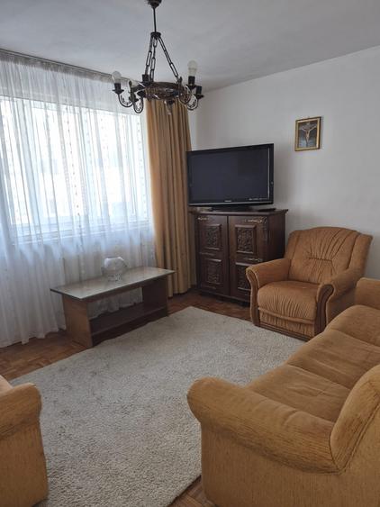 Apartament cu 2 camere semidecomandat în Sala Palatului
