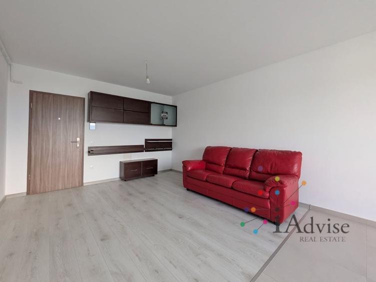 Apartament cu 2 camere semidecomandat în Tractorul