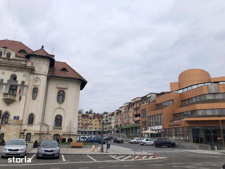 Apartament cu 3 camere în Ultracentral