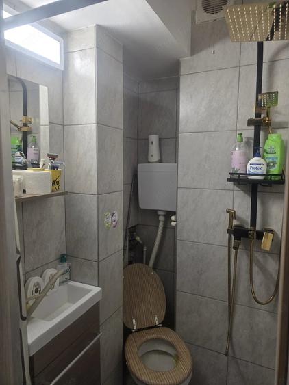 Apartament cu 2 camere semidecomandat în Pieptănari