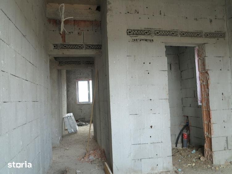 Casă cu 3 camere cu Teren 400 Mp în Limanu