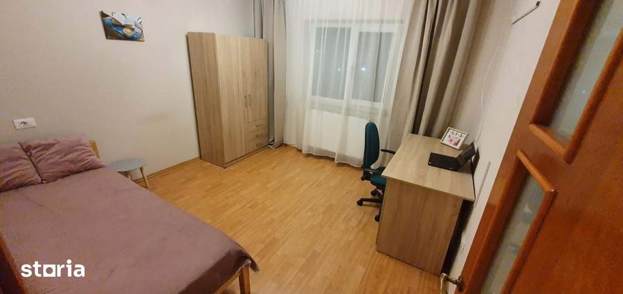 Apartament cu 3 camere decomandat, mobilat în Aurel Vlaicu