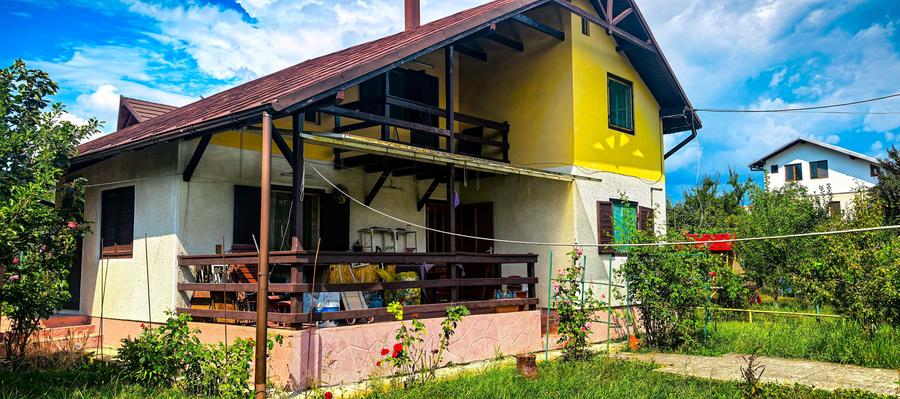 Casa in centrul orasului Breaza la doar 10 min de mers pe jos pana la piata - 1