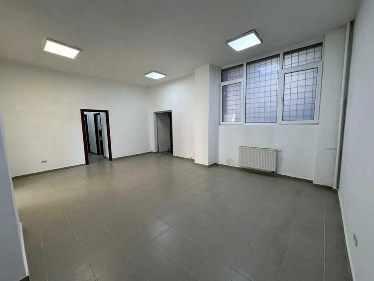 Spațiu comercial, de 100 mp, în Ștefan cel Mare