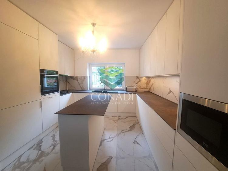 Duplex cu 5 camere cu Canalizare în Nord