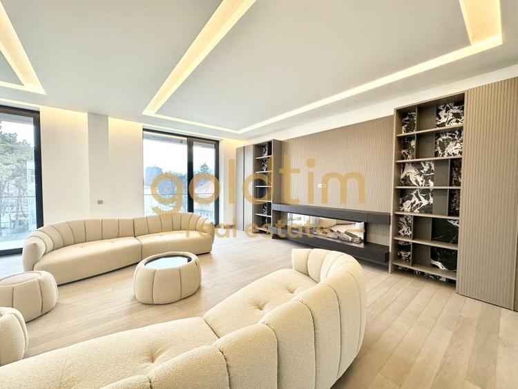Apartament cu 5 camere decomandat, mobilat în Arcul de Triumf