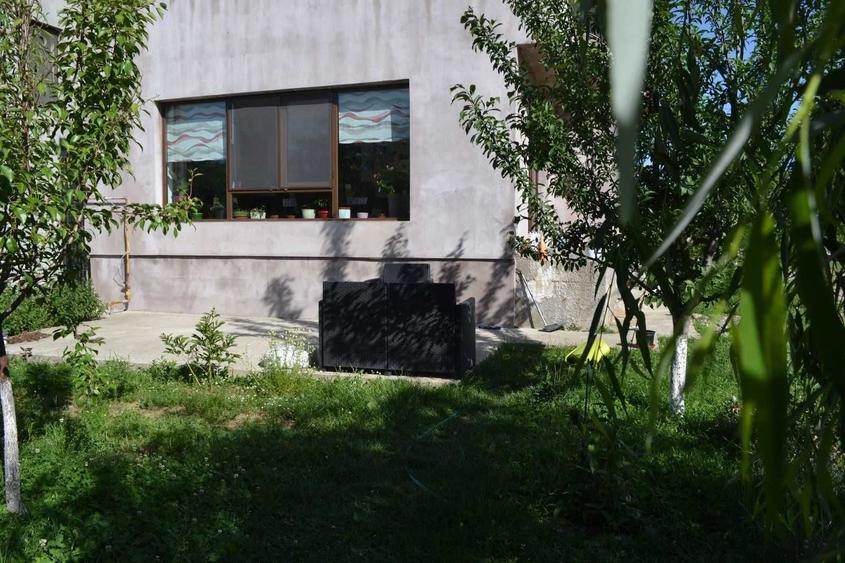 Casă cu 4 camere în Ulmi