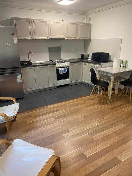 Apartament 2 camere cu loc de parcare, renovat modern,  Aleea Muscel - 12