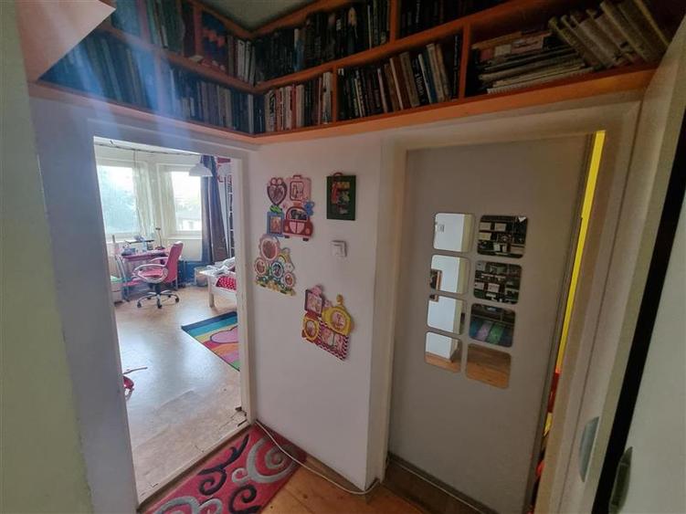 Casă cu 8 camere cu Garaj în Sâncraiu de Mureș