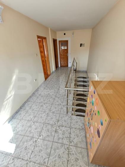 Duplex cu 6 camere cu Canalizare în Exercițiu