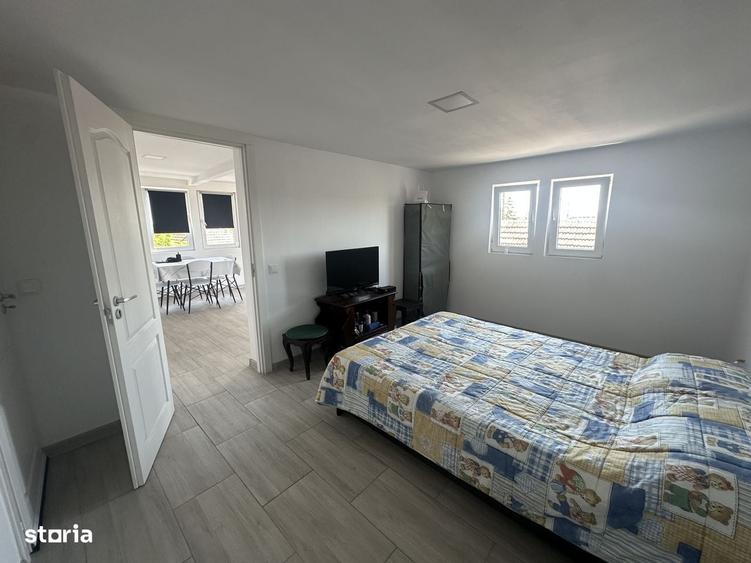 Casă cu 4 camere în Palazu Mare