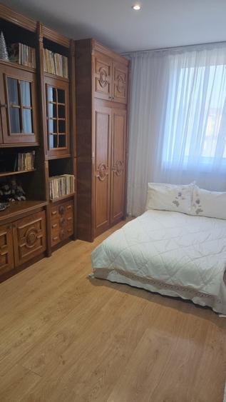 Apartament cu 2 camere decomandat în Exterior Vest