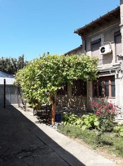 Casă cu 6 camere cu Teren 540 Mp în Central