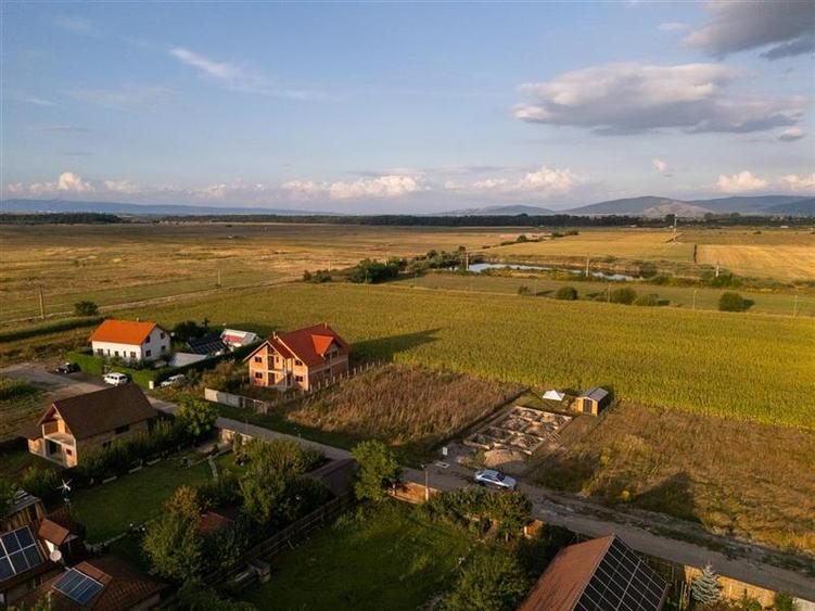 Teren Construcții intravilan de 500 mp, în Exterior Est