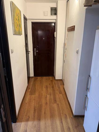Garsonieră decomandată în Gorjului