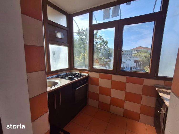 Apartament cu 3 camere decomandat în Brazda lui Novac