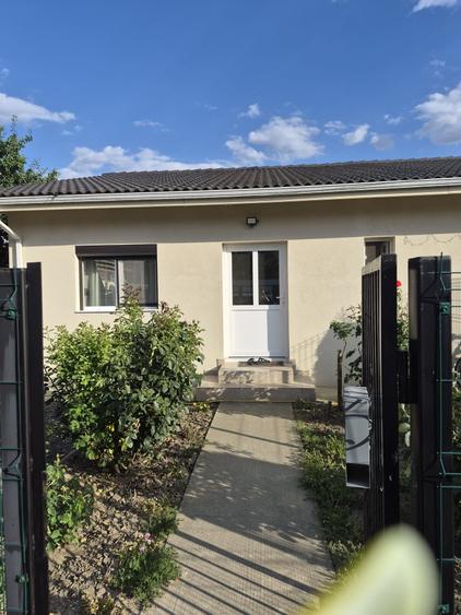 Apartament cu 2 camere decomandat în Sânmihaiu Român