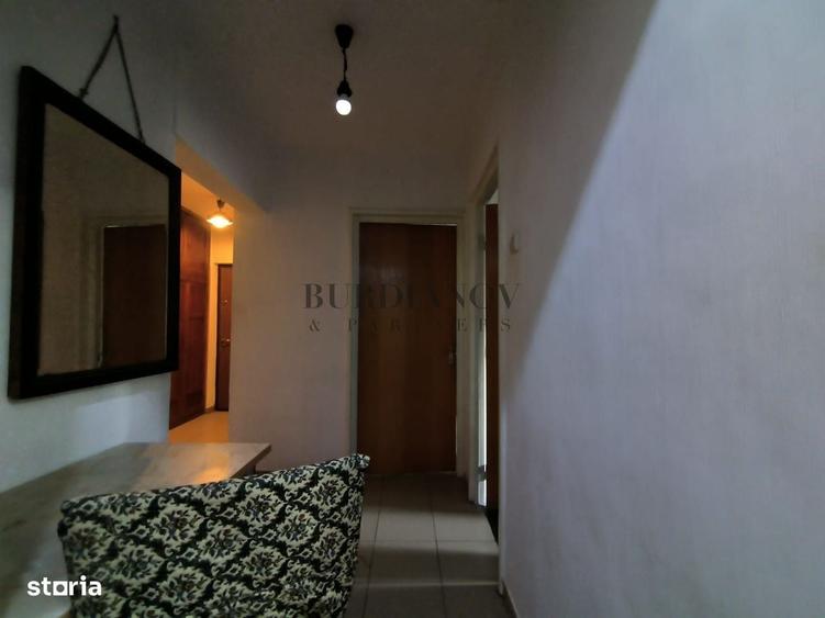 Apartament cu 3 camere decomandat în Teiul Doamnei