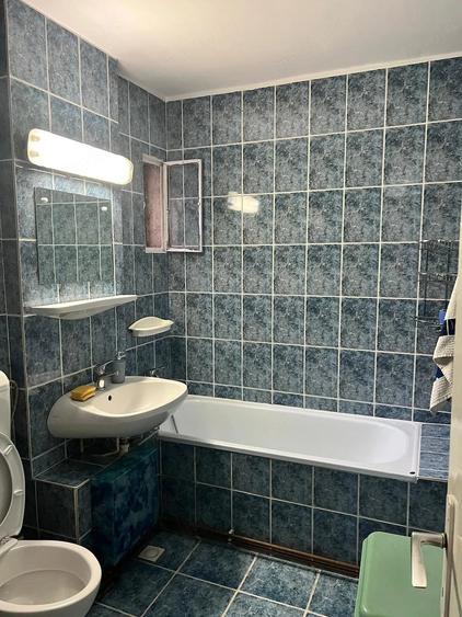 Apartament cu 3 camere decomandat în Aradului
