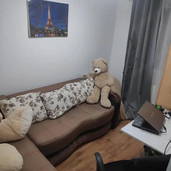 Apartament cu 3 camere semidecomandat în Turda