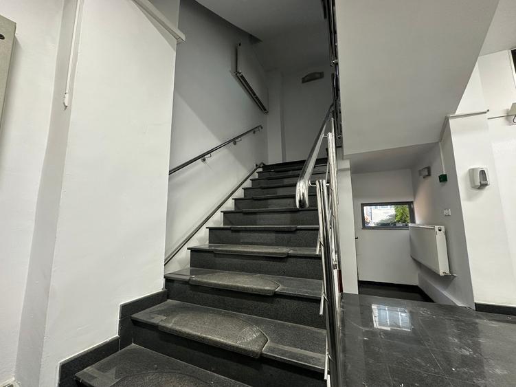 Birou, de 870 mp, în Cotroceni