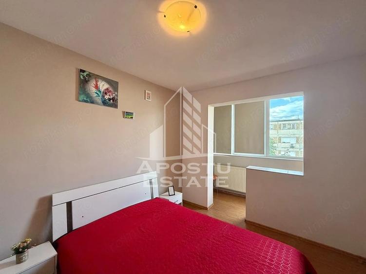 Apartament cu 3 camere semidecomandat în Cetății