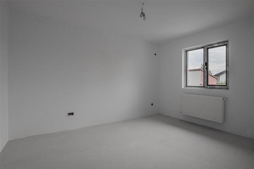 VILA  VOLUNTARI,4 CAMERE,3 BAI,154 MP,TEREN 193 MP - 23