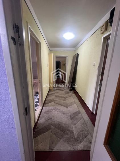 Apartament cu 3 camere semidecomandat, mobilat în Oltenița