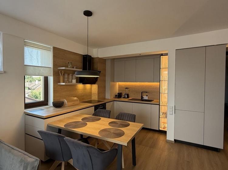 Apartament cu 3 camere în Gruia