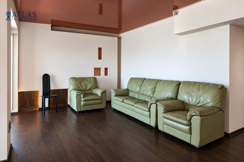 Apartament cu 3 camere în 15 Noiembrie