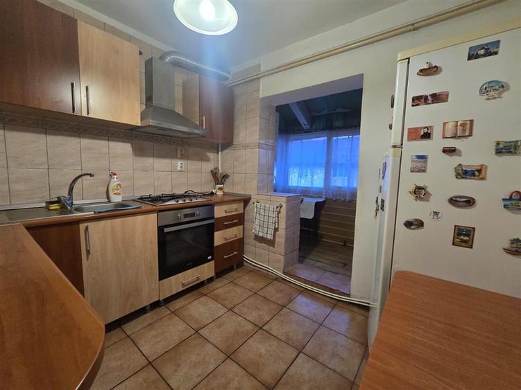 Apartament cu 3 camere decomandat în Frumoasa