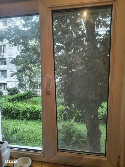 Apartament cu 2 camere semidecomandat în Peneș Curcanul