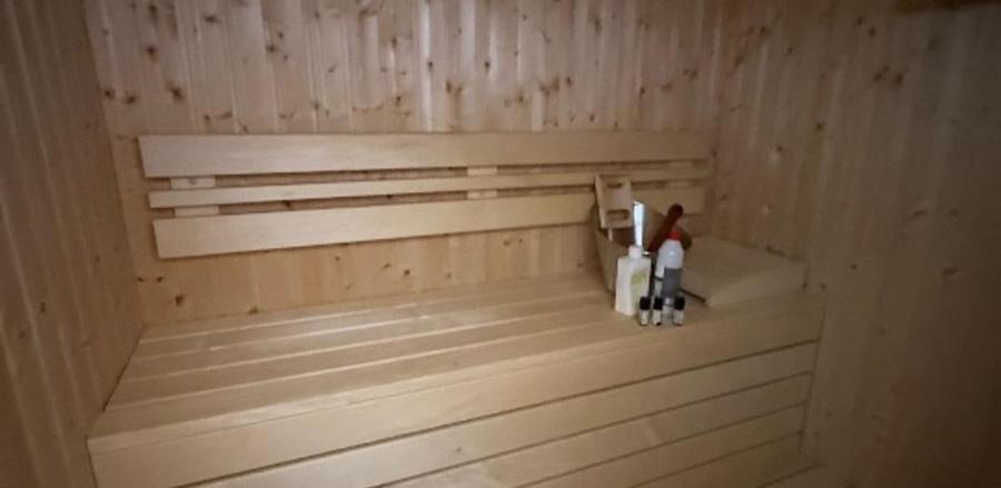 Apartament cu 4 camere semidecomandat, mobilat în Herăstrău