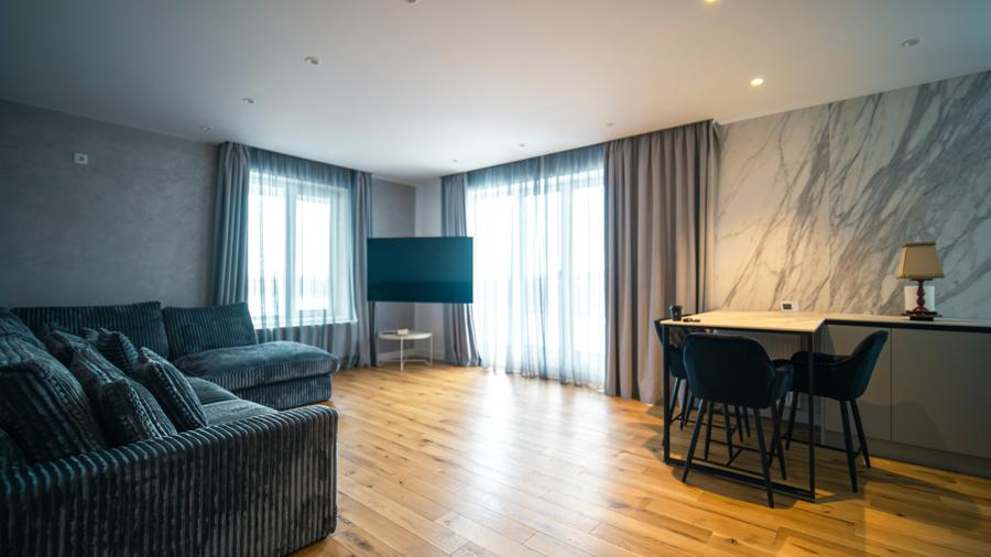 Penthouse cu 3 camere decomandat, mobilat în Pantelimon