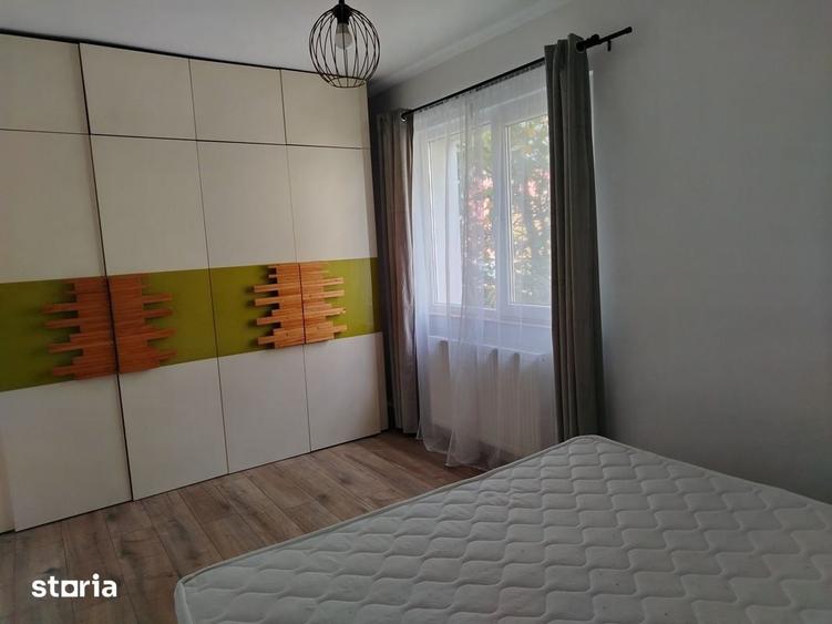 Apartament cu 3 camere semidecomandat în Republicii
