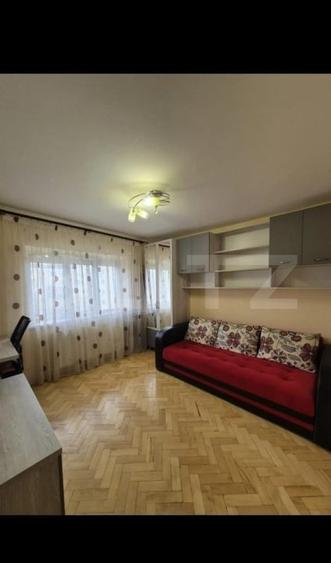 Apartament cu 3 camere decomandat, mobilat în Cug