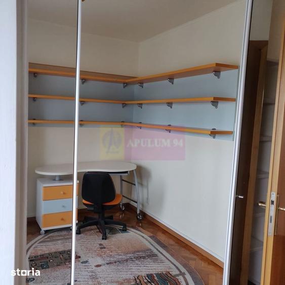 Apartament cu 4 camere în Unirii
