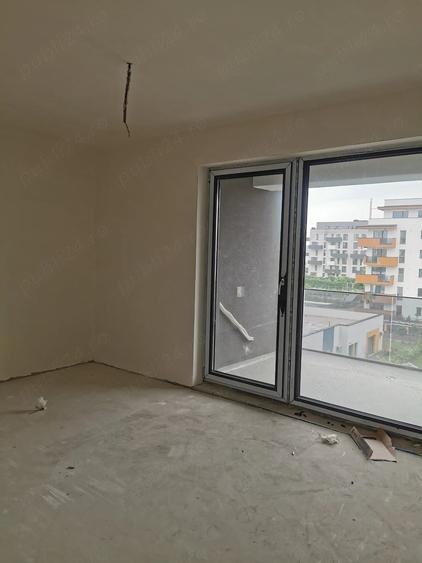 Apartament cu 2 camere semidecomandat în Mărăști