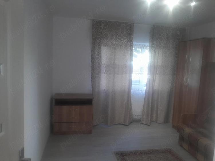 Inchiriez garsoniera parter milcovului - 7