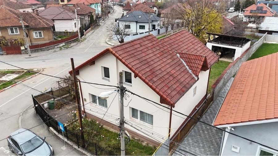 Casă cu 3 camere cu Teren 620 Mp în Central