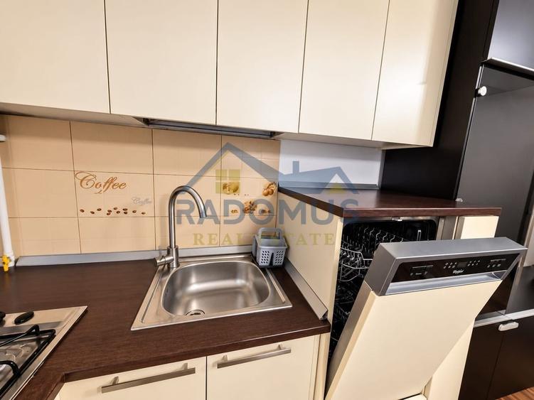 Apartament cu 3 camere decomandat, mobilat în 9 Mai