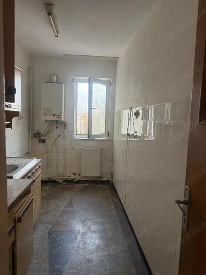 Apartament cu 3 camere nedecomandat în Central