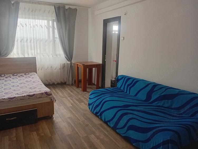 Garsonieră decomandată în Micro 9