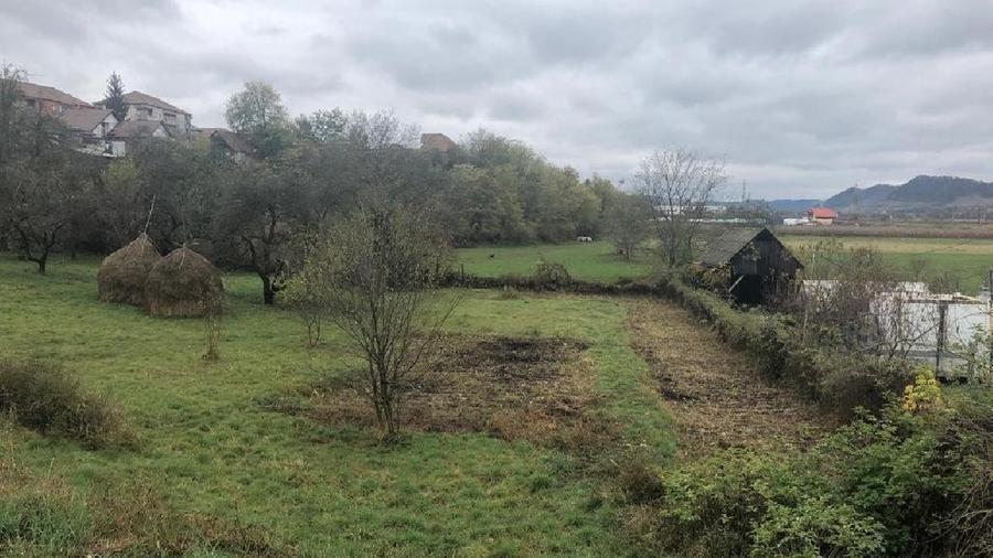 Teren extravilan de 3200 mp, în Vitrometan