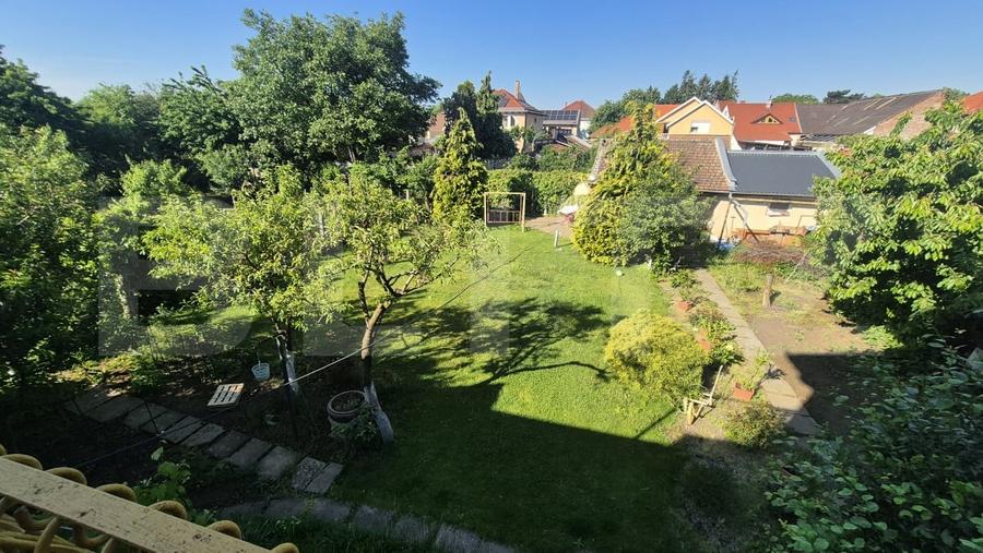 Casă individuală cu 12 camere cu Canalizare în Semicentral
