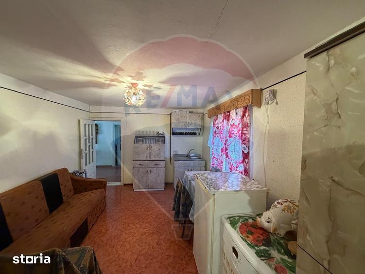 Casă cu 5 camere cu Teren 1513 Mp în Câmpineanca